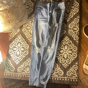 Size 5/27 Celebrity Pink Body Sculpt mid rise ankle skinny jeans